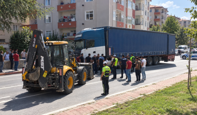 Kapaklı’da TIR’ın Çarptığı Fadime Torun Hayatını Kaybetti