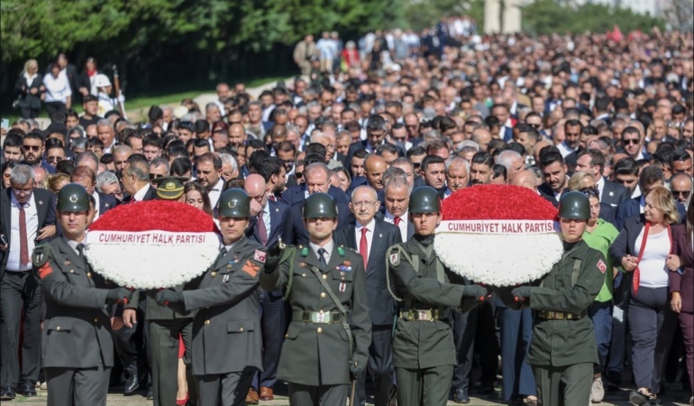 Kemal Kılıçdaroğlu’ndan CHP’nin 103. Yılında Anıtkabir Ziyareti